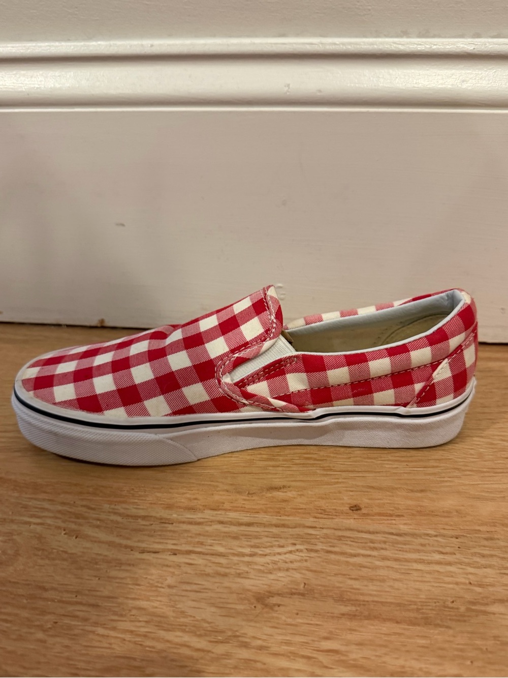 Vans Slip-On in Red Gingam - Picture 4 of 10